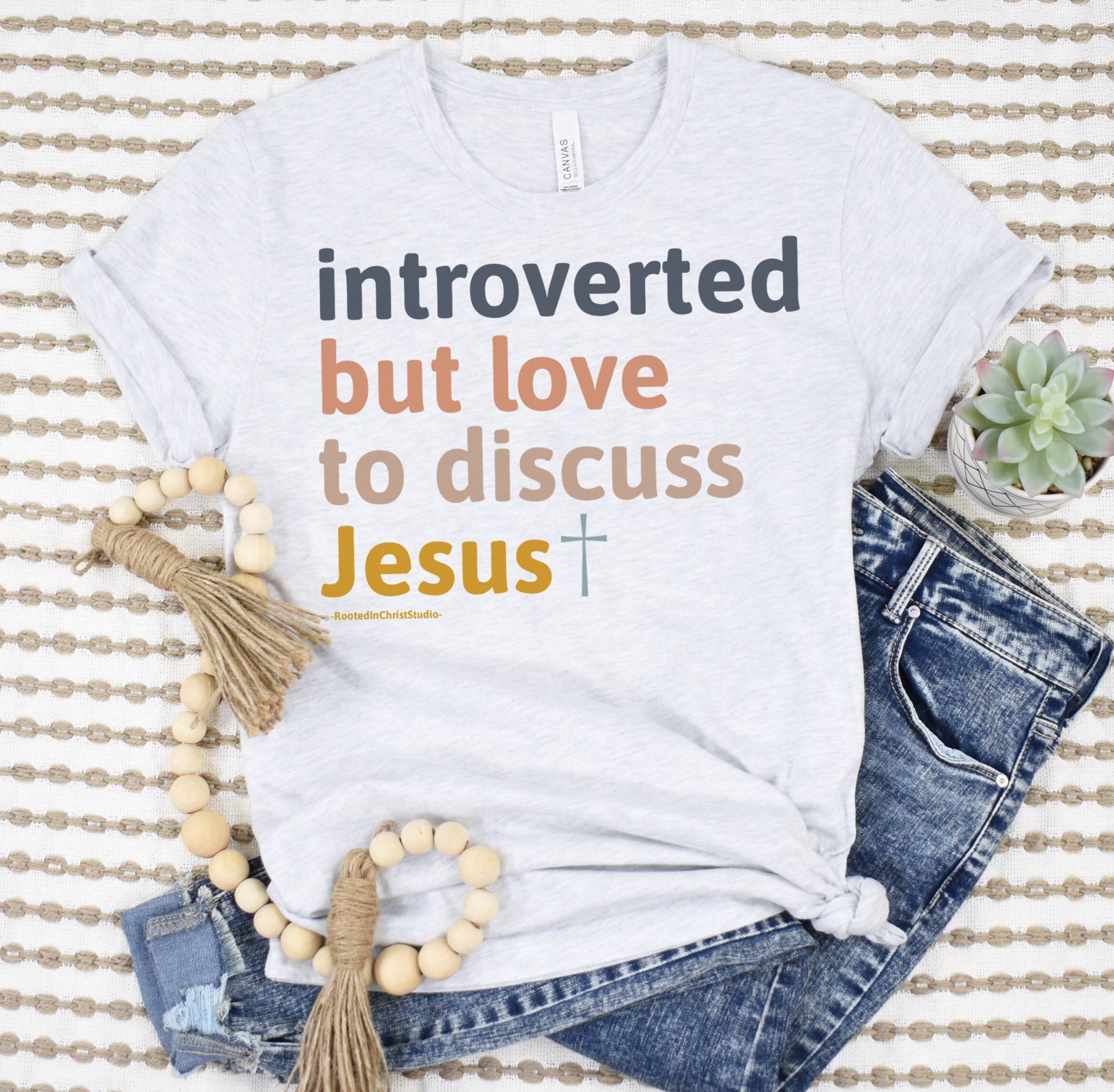 Introvertiertes But Love To Discuss Jesus Shirt, Christliche Shirts Für Sie, Muttertagsgeschenk, Geschenke Homeschool Mom von RootedInChristStudio