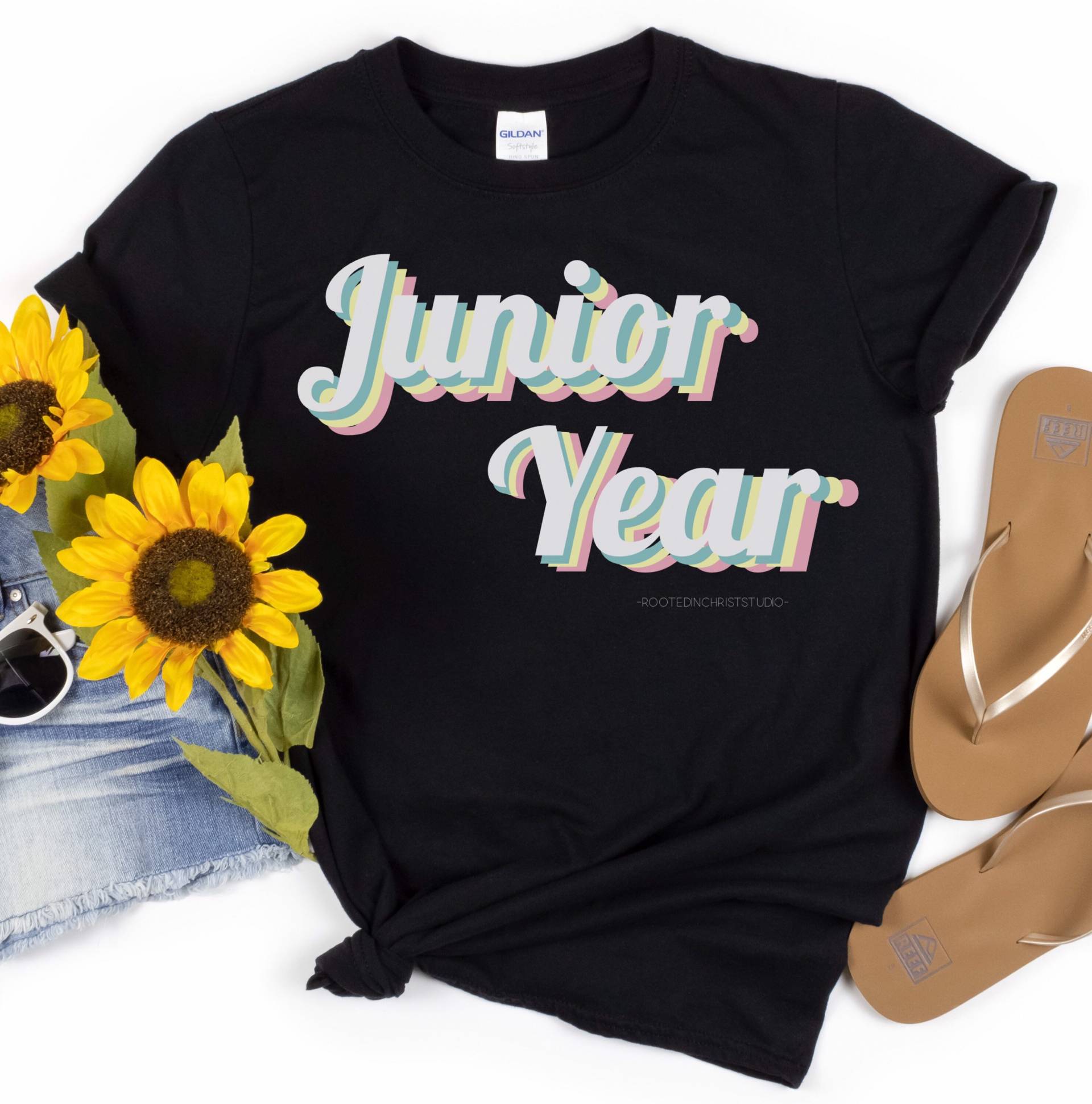 Jugendjahr Retro Regenbogen Shirt, Junior Year T-Shirt, Erster Tag Des Juniorjahres, Life, Back To School T-Shirt von RootedInChristStudio