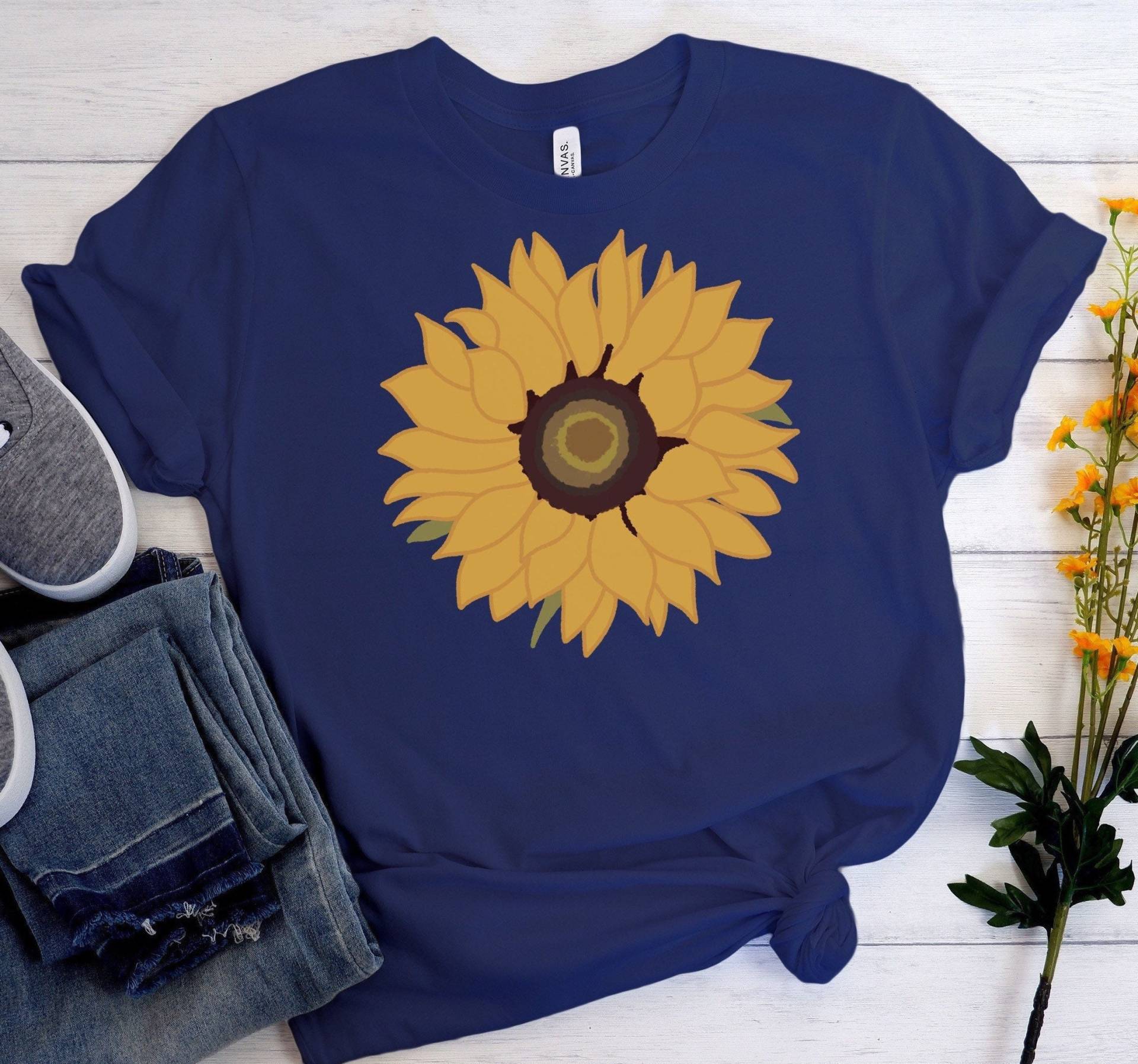 Sonnenblume Sommer T-Shirt von RootedInChristStudio