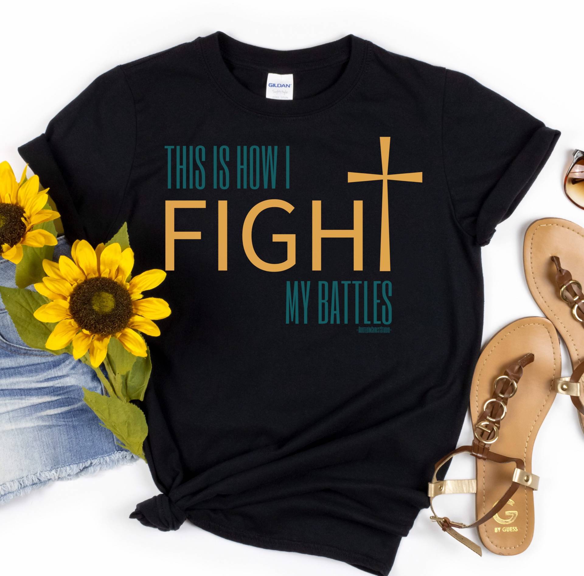 This Is How I Fight My Battles Shirt, Christliches Tauf Shirt, Taufgeschenk, Kirche Shirt Für Sie, Glaube Beten Religion von RootedInChristStudio