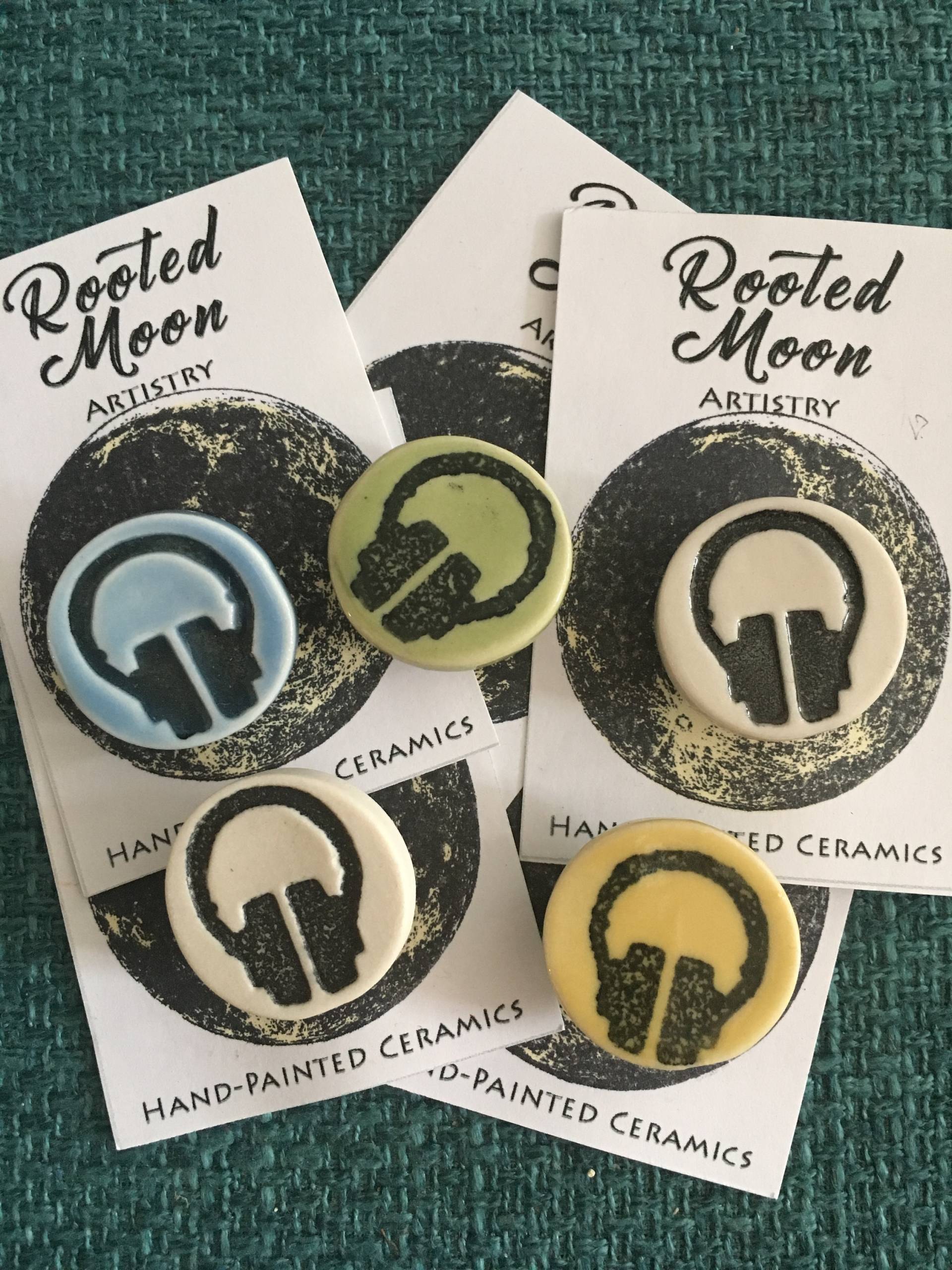 Musik Hören Kopfhörer-Pin Musik Hören Kopfhörer-Pin von RootedMoon