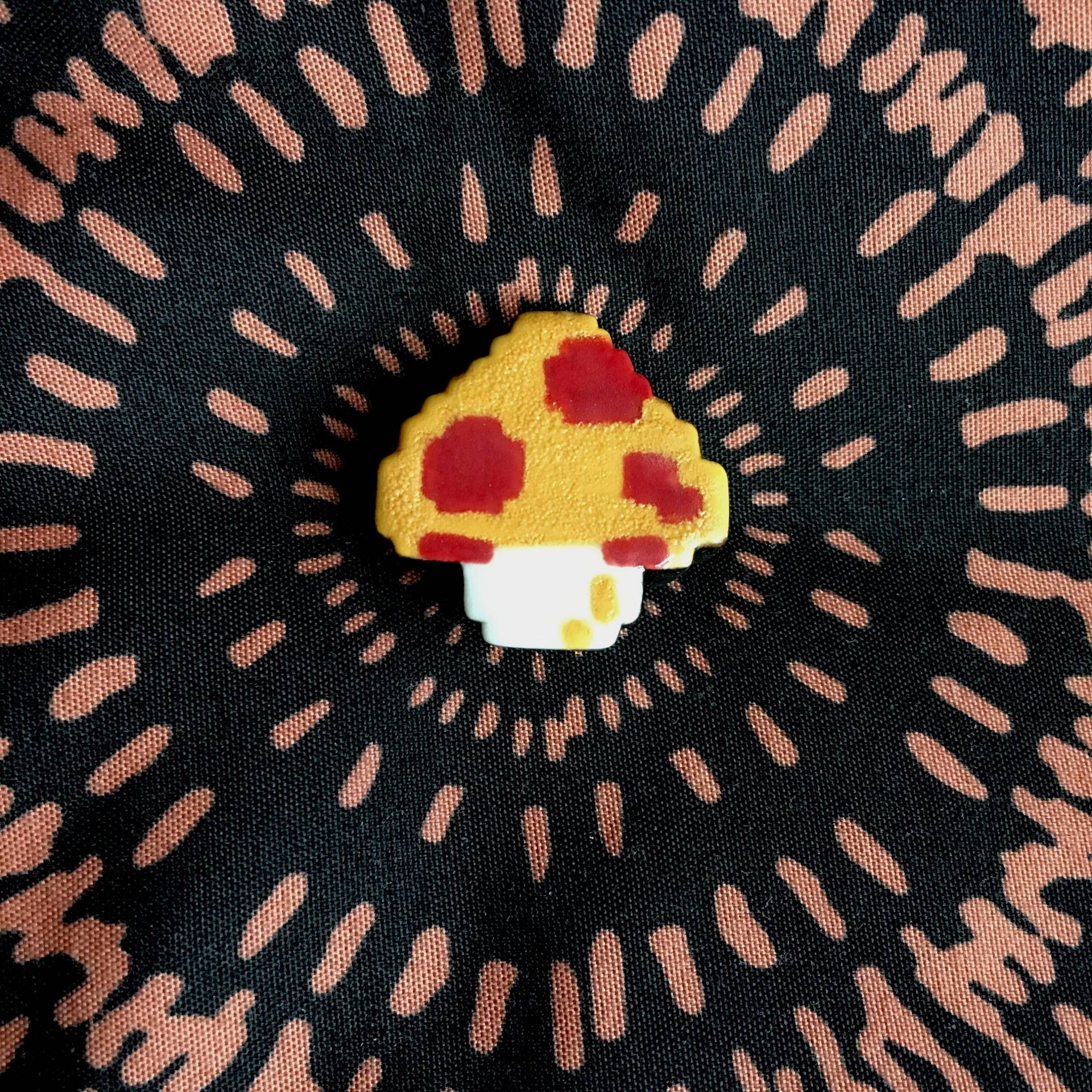 Pilz | 8-Bit Nintendo Super Mario Bros Pin von RootedMoon