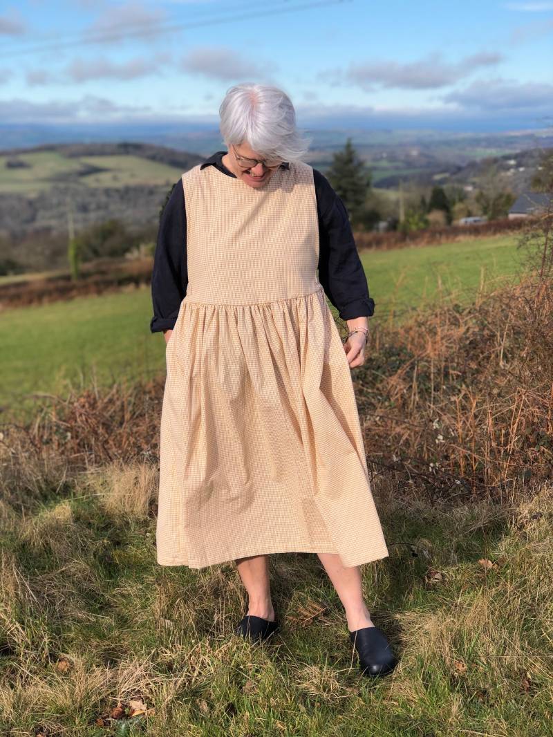 strohgelb Kariertes Clara Trägerkleid strohgelb Kariertes Clara Trägerkleid von RosablueOriginals