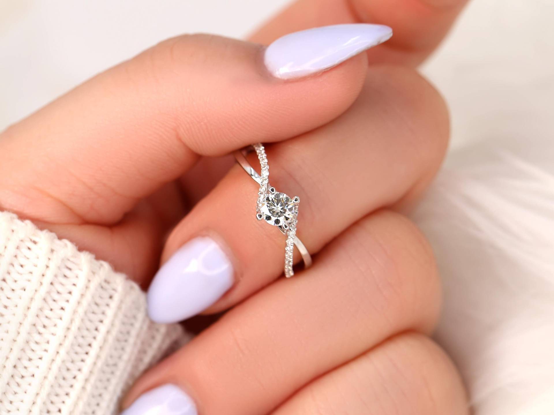 0, 30Cts Valentina 14Kt Diamant Crossover Runder Verlobungsring, Gedrehter Ring, Criss-Cross-Ring, Versprechensring, Zierlicher Einzigartiger von RosadosBox