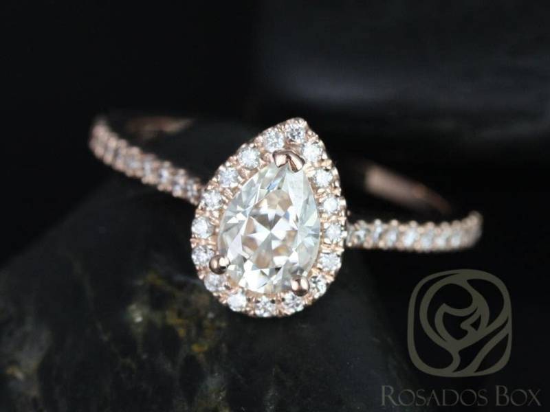 0.75Cts Tabitha 7 X 5 Mm 14Kt Rose Gold Moissanite Diamanten Zierliche Pave Birne Halo Verlobungsring von RosadosBox
