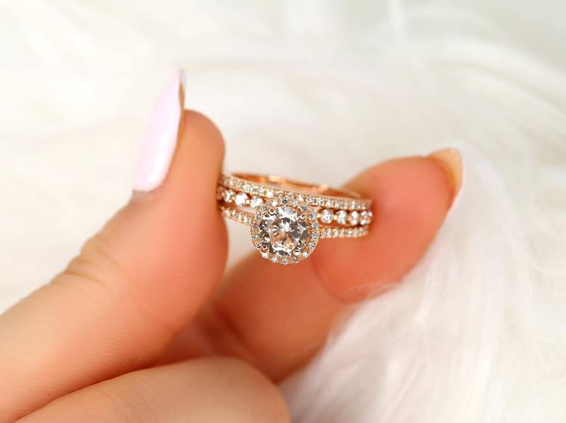 1.33Ct Kubian 14Kt Rose Gold Butter Pfirsich Saphir Diamant Runde Halo Trio Braut Set, Hochzeit Ring Jubiläum Ring, Rundschliff von RosadosBox