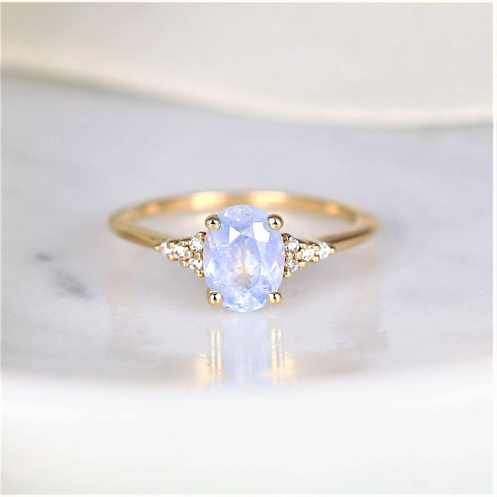 1.46Ct Versandfertig Maddy 14Kt Gold Icy Frosted Galaxy Blau Saphir Diamant Zierliche Ovale Cluster Ring, Jahrestag Geschenk, Mich Ring von RosadosBox