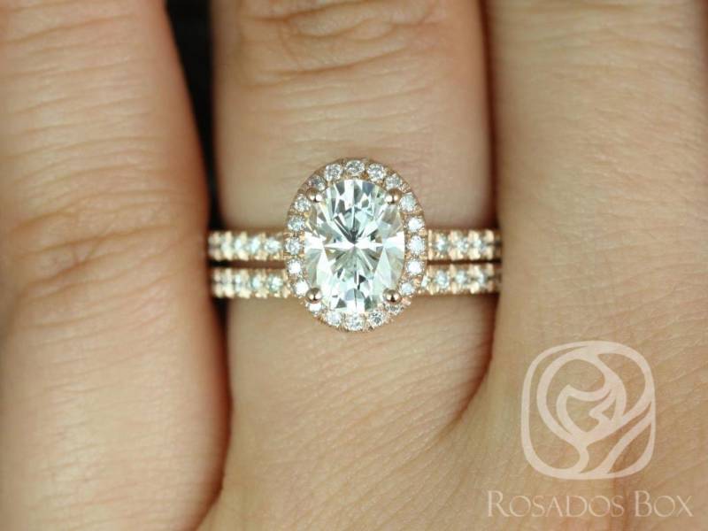 1.50Ct Extra Low Chantelle 8 X 6 Mm 14Kt Rosegold Oval Moissanite Diamant Micropave Halo Braut Set von RosadosBox