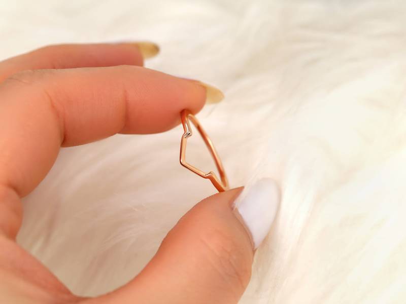 14Kt Passendes Band Zu Mosaik Medio Nesting Ring, Gebogener Ehering, Konturierter Schattenband von RosadosBox