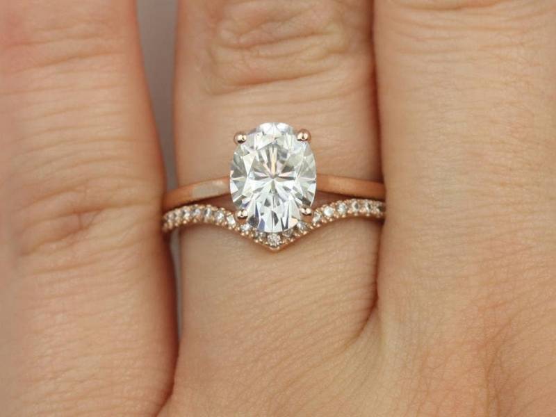 2Ct Delia 9 X 7 Mm & Chevy 14Kt Moissanit Diamant Oval Braut Set, Verlobungsring Ehering, Jubiläumsgeschenk, Solitär von RosadosBox