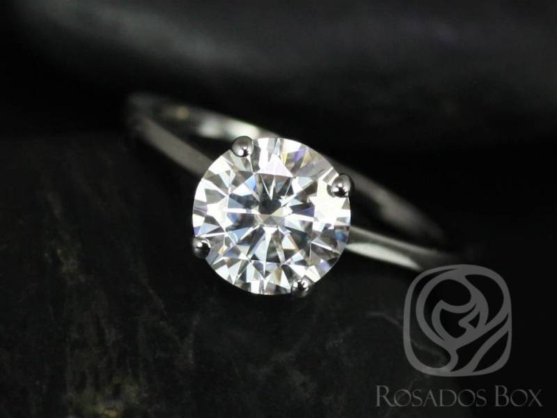 2Ct Piper 8 Mm 14Kt Weißgold Moissanite Minimalist Zierliche Runde Solitär Verlobungsring 2Ct Piper 8 Mm 14Kt Weißgold Moissanite Minimalist Zierliche Runde Solitär Verlobungsring von RosadosBox