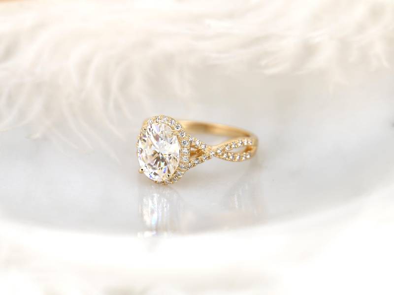 3 Karat Thelma 10 X 8 Mm 14Kt Moissanit Diamant Oval Halo Verlobungsring, Crossover Ring, Ehering Oval von RosadosBox
