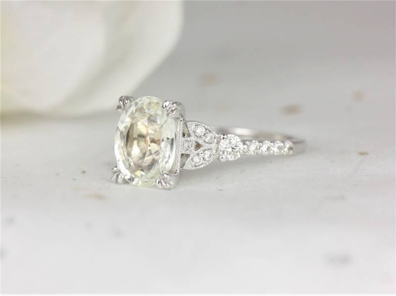 3.79Cts Katarina 14Kt Solid Weißgold Champagner Weißer Saphir Oval Art Deco Vintage Ring von RosadosBox