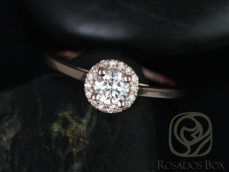 Amerie 1/3Cts 14Kt Rose Gold Runde Diamant Zierliche Halo Verlobungsring von RosadosBox