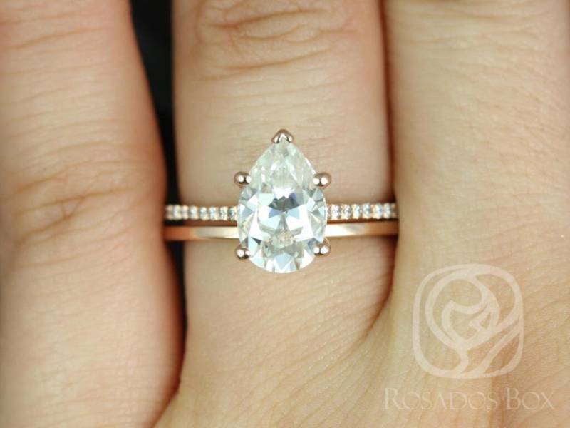 Ann 10 X 7 Mm & Plain Wb 14Kt Rose Gold Pear Forever One Moissanite Diamant Kathedrale Braut Set von RosadosBox