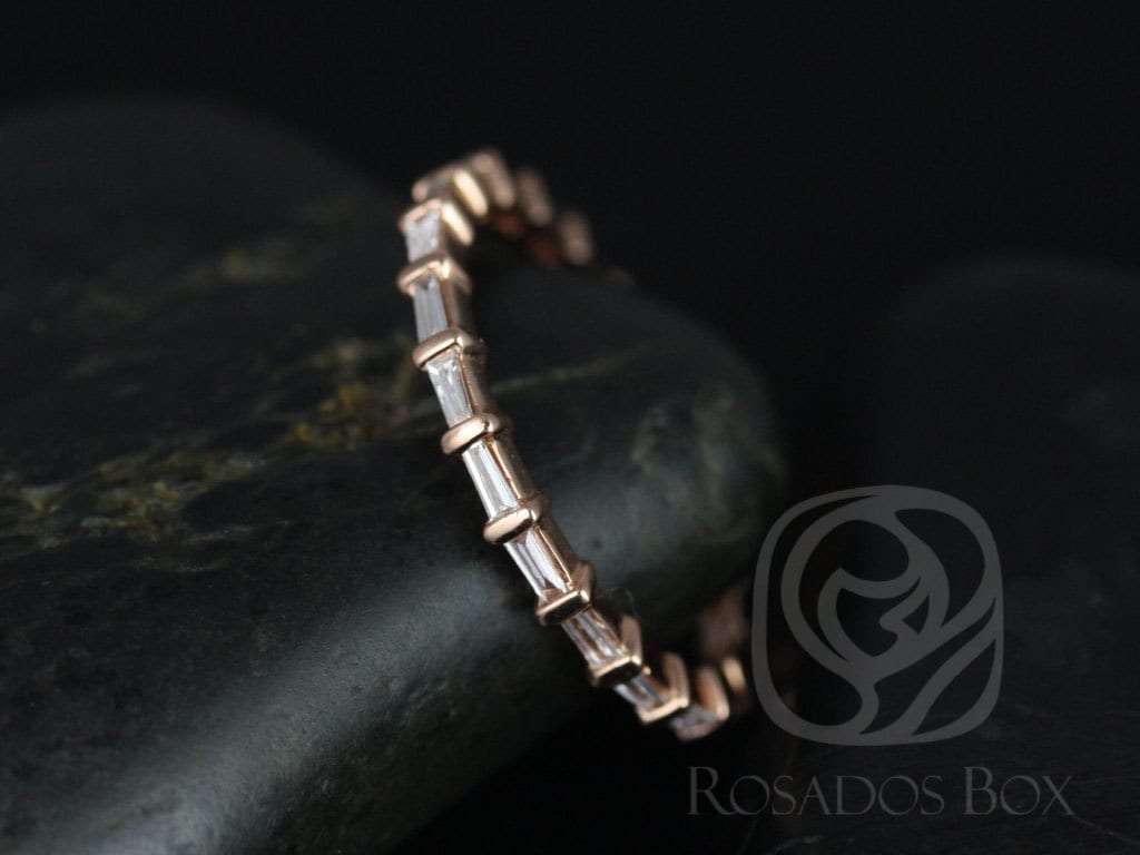 Baguettella | Größe 5, 25 14Kt Rose Gold Dainty East West Baguette Diamant Full Eternity Stacking Bandring von RosadosBox