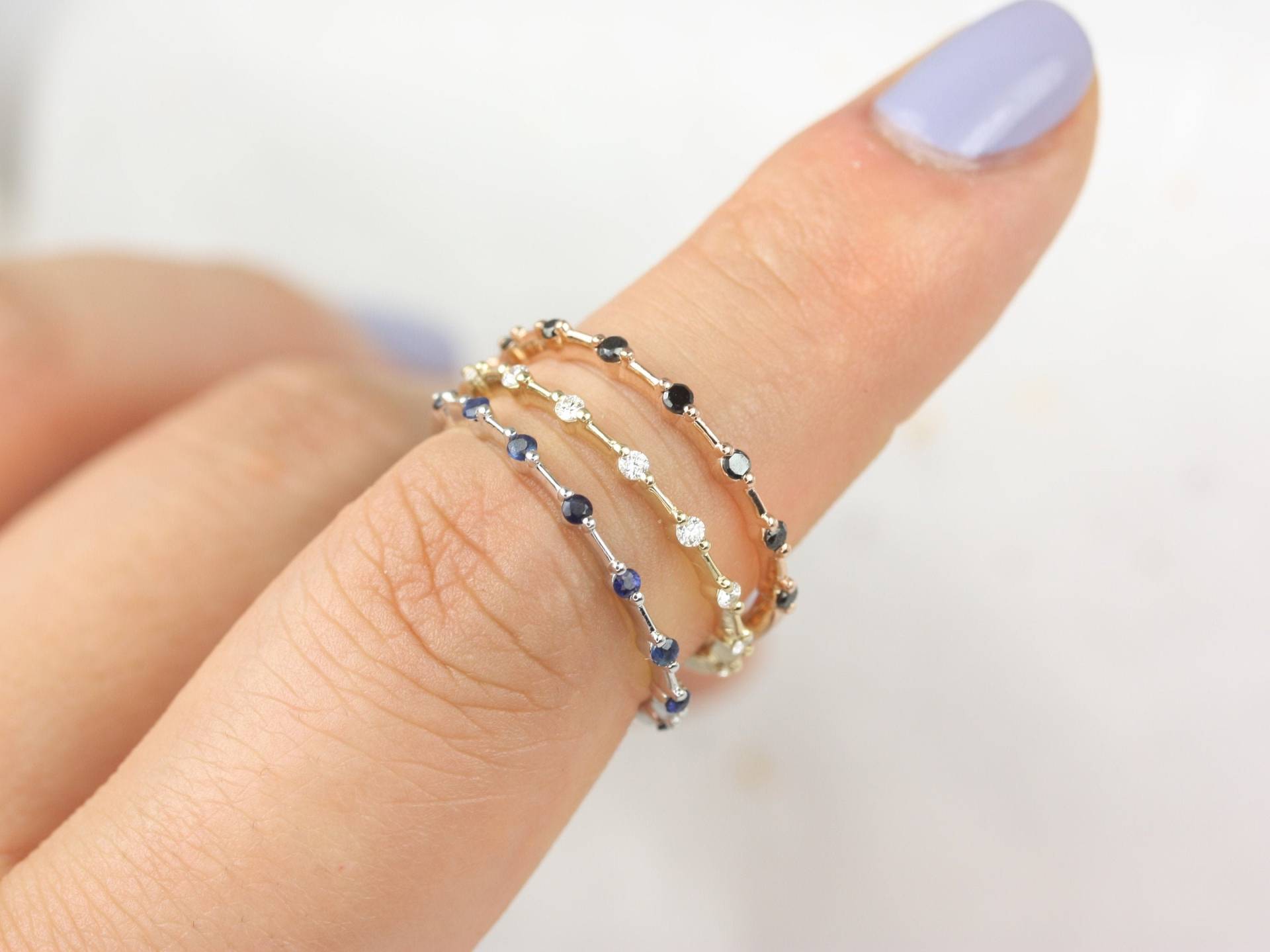 Boney 14Kt Solid Gold Diamant Single Prong Floating Dainty Minimalist Halbway Eternity Ring, Distanzband, Diamantring von RosadosBox