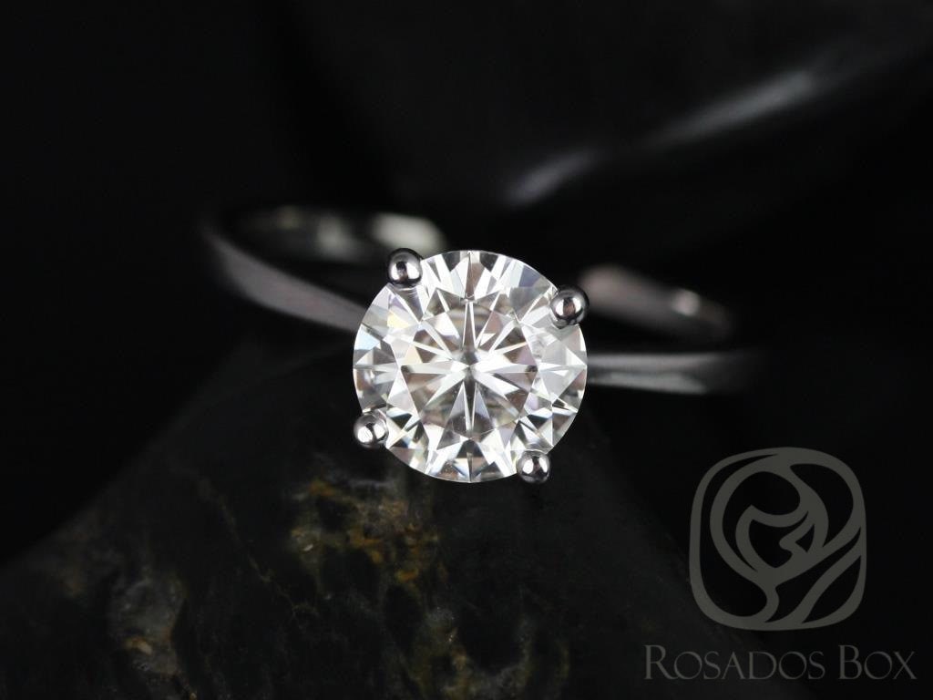 Mager Flora 8mm 14Kt Weißgold Moissanite Minimalist Kathedrale Solitaire Runde Verlobungsring von RosadosBox