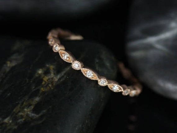 Rosados Box Versandfertig Ultra Petite Gwen 14Kt Rose Gold Dainty Vintage Mit Milgrain Diamant Full Eternity Band Stack Ring von RosadosBox