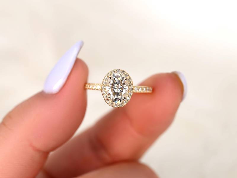 Sale 1.50Ct Chantelle 8 X 6 Mm 14Kt Gold Fb Moissanite Diamant Oval Halo Verlobungsring, Ovaler Ring, Ehering von RosadosBox