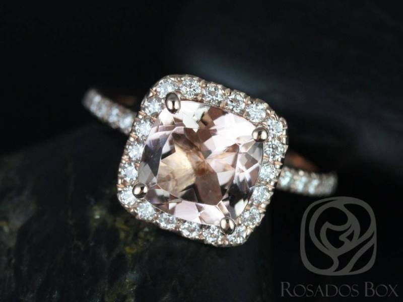 Versandfertig Pernella 8 Mm 14Kt Rose Gold Morganit Diamanten Micropave Kissen Halo Nicht-Kathedrale Verlobungsring, Rosados Box von RosadosBox