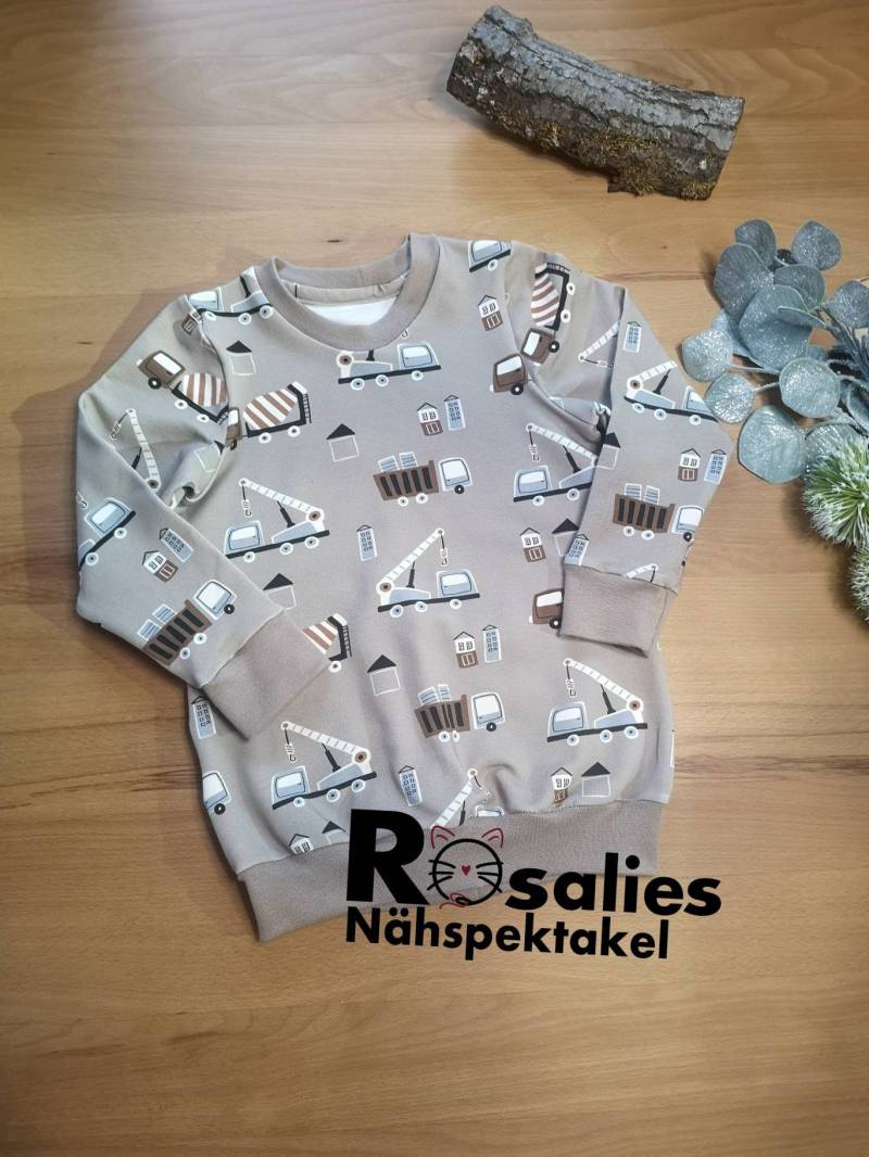 Sweater Pulli Baustellenfahrzeuge Lkw Laster Baustelle Jungs Beige Dezent Geschenk Sweater Pulli Baustellenfahrzeuge Lkw Laster Baustelle Jungs Beige Dezent Geschenk von RosaliesNaehspektakl