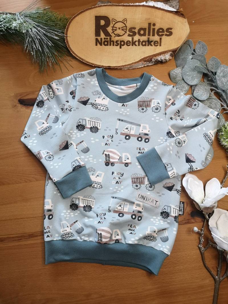 Sweater Pulli Baustellenfahrzeuge Lkw Laster Baustelle Jungs Beige Dezent Geschenk Sweater Pulli Baustellenfahrzeuge Lkw Laster Baustelle Jungs Beige Dezent Geschenk von RosaliesNaehspektakl