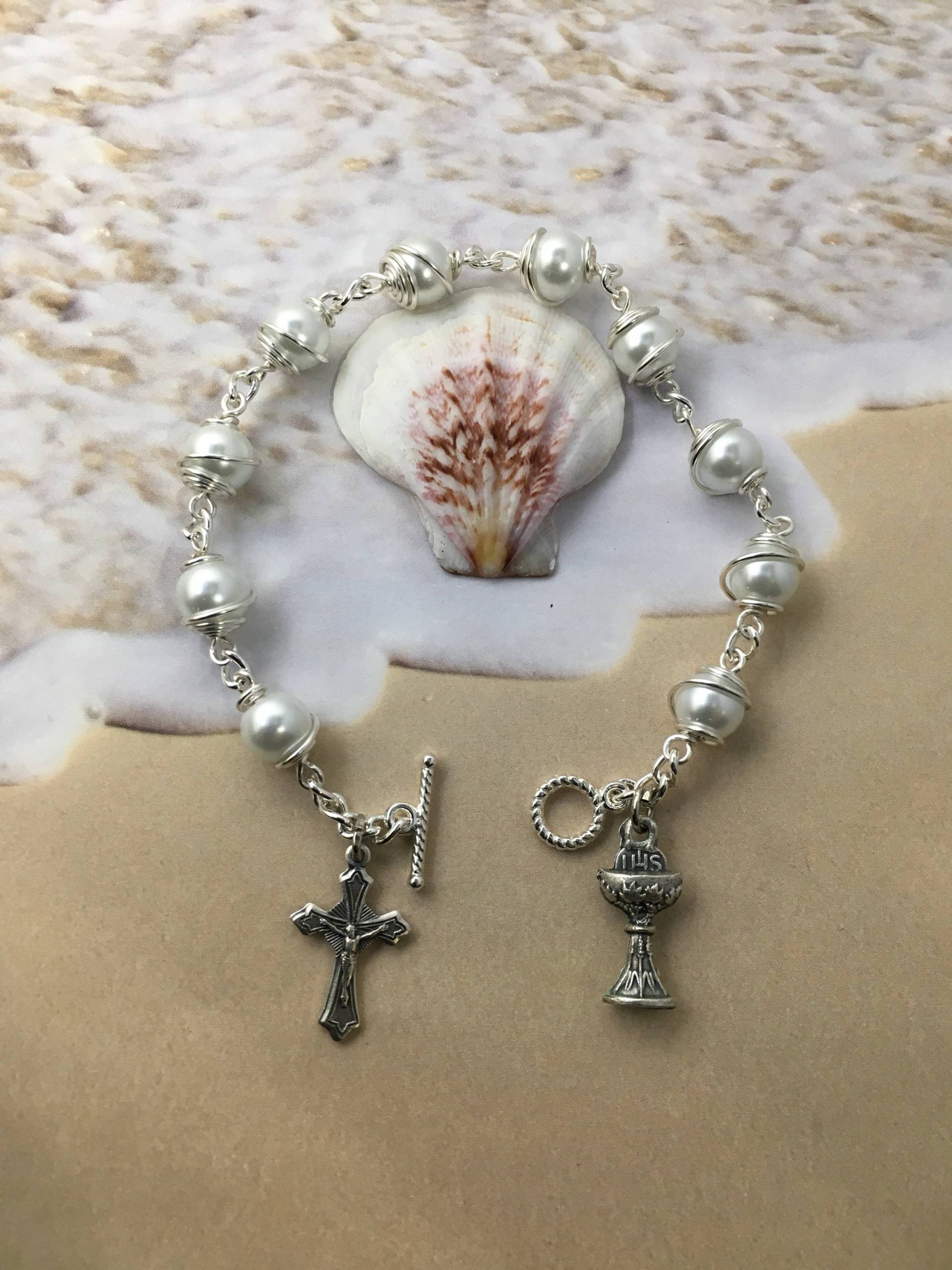 Erstkommunion Rosenkranz Armband Perle & Kelch-Medaille Erstkommunion Rosenkranz Armband Perle & Kelch-Medaille von RosaryHearthandHome