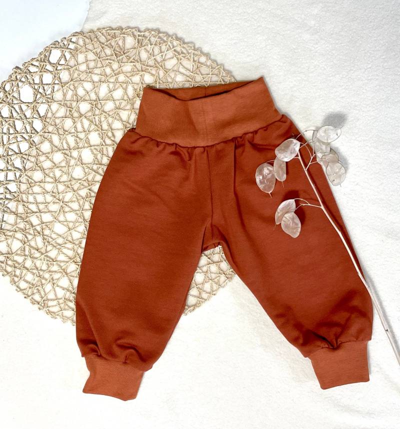 Bequeme Jogginghose in 3 Farben von RosaundFinn