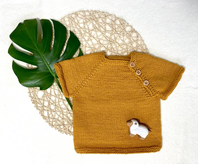 Pullunder Mit Holzknöpfen, Handgestrickt Pullunder Mit Holzknöpfen, Handgestrickt von RosaundFinn