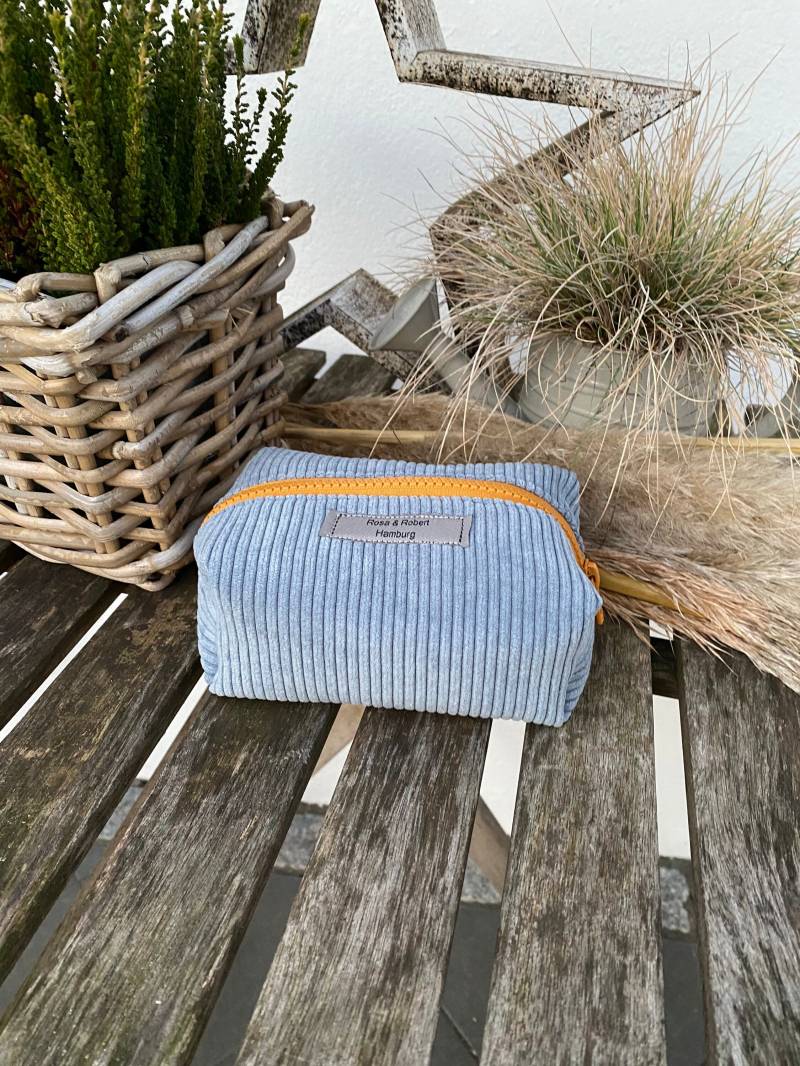 Täschchen „Cord Eckig" Kosmetiktasche, Tasche, Aufbewahrung, Taschen, Beutel Handmade von RosaundRobert