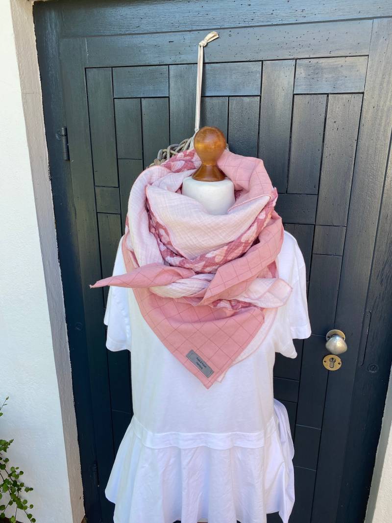 xxl-Halstuch „Multi Rosa" Musselintuch, Halstuch, Tuch, Tücher, Schal Handmade xxl-Halstuch „Multi Rosa" Musselintuch, Halstuch, Tuch, Tücher, Schal Handmade von RosaundRobert