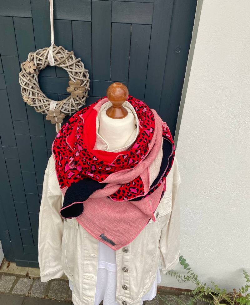 xxl-Halstuch „Multi Rot-Schwarz" Musselintuch, Halstücher Tücher Handmade von RosaundRobert