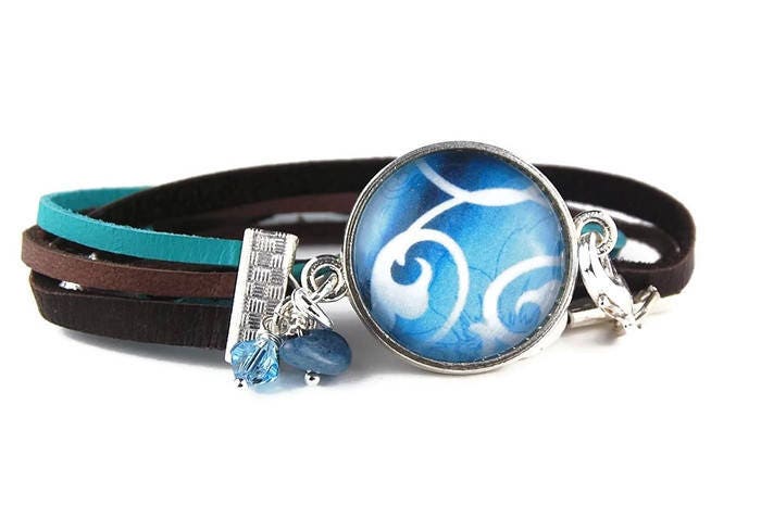 Blaue Lagune Lederwickelarmband | Boho Beach-Armband Strand-Thema Hippie-Küken Wellen Des Ozeans von RoseCrescentJewelry