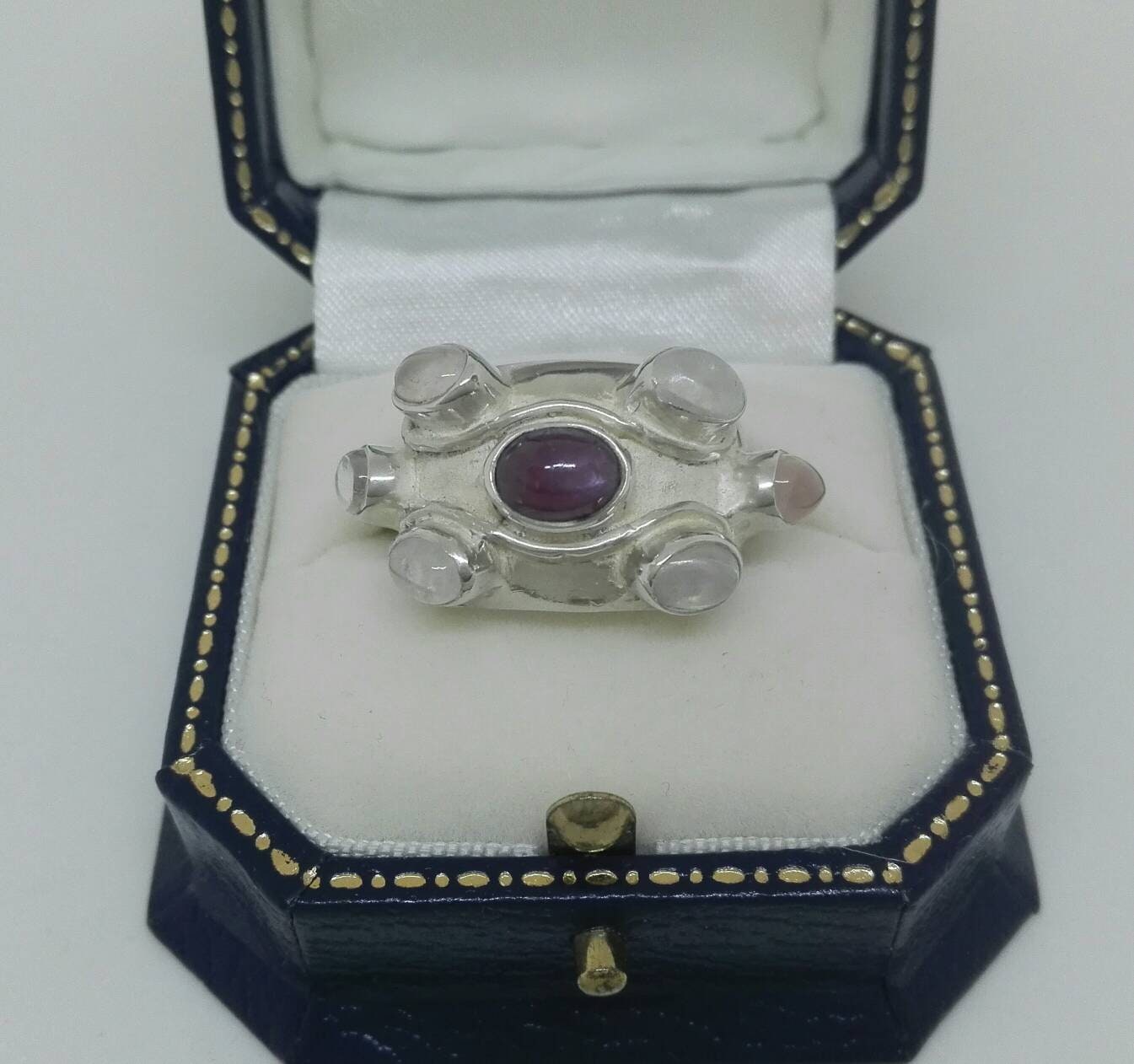 Cabochon Mondsteine Und Amethyst Modernist Studio Entworfen Silber Ring Februar Geburtsstein von RoseDayVintage