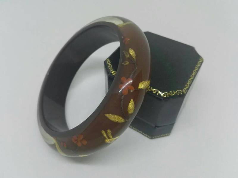 Super Sixties Lucite Armreif Rückseite Stil Dekoration Gold Vögel Und Blätter Ziemlich Pfirsich Blumen von RoseDayVintage