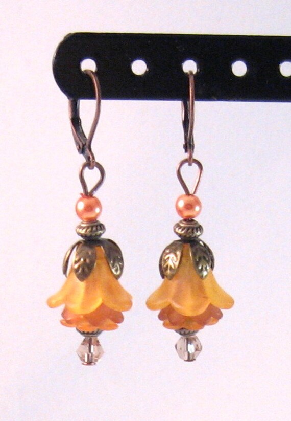 Golden Gelb & Bernstein "Fee" Blume, Perle Und Swarovski Kristall Ohrringe, Blumen Schmuck von RoseGirlCreations