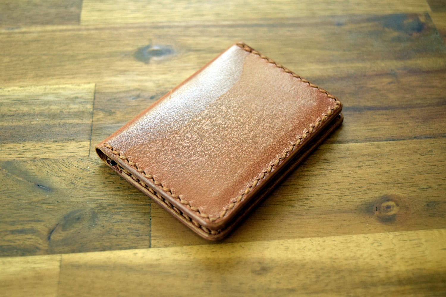 Schlankes Design 5 Slot Känguru Leder Kartenhalter - in Cognac. Herren Geschenk. Geburtstagsgeschenk. Trauzeuge Weihnachtsgeschenk Schlankes Design 5 Slot Känguru Leder Kartenhalter - in Cognac. Herren Geschenk. Geburtstagsgeschenk. Trauzeuge Weihnachtsgeschenk von RoseLeatherCrafting