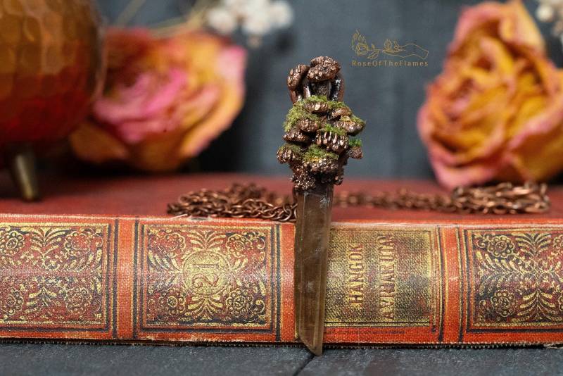 Pilzgeist Quarz Halskette - Fantasy Schmuck Pilzgeist Quarz Halskette - Fantasy Schmuck von RoseOfTheFlames