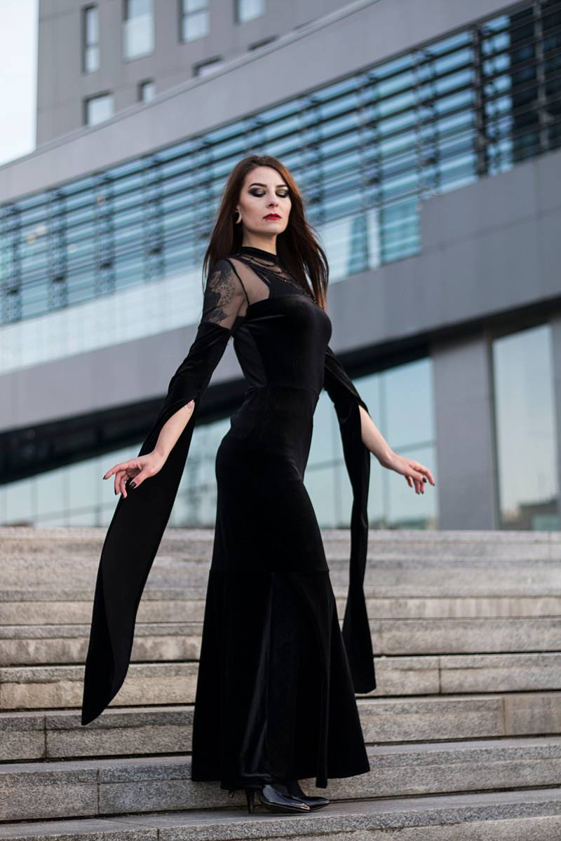 Schwarzes Samt Gothic Maxi Kleid - Abend Elegant Schwarzes Samt Gothic Maxi Kleid - Abend Elegant von RoseOfTheFlames