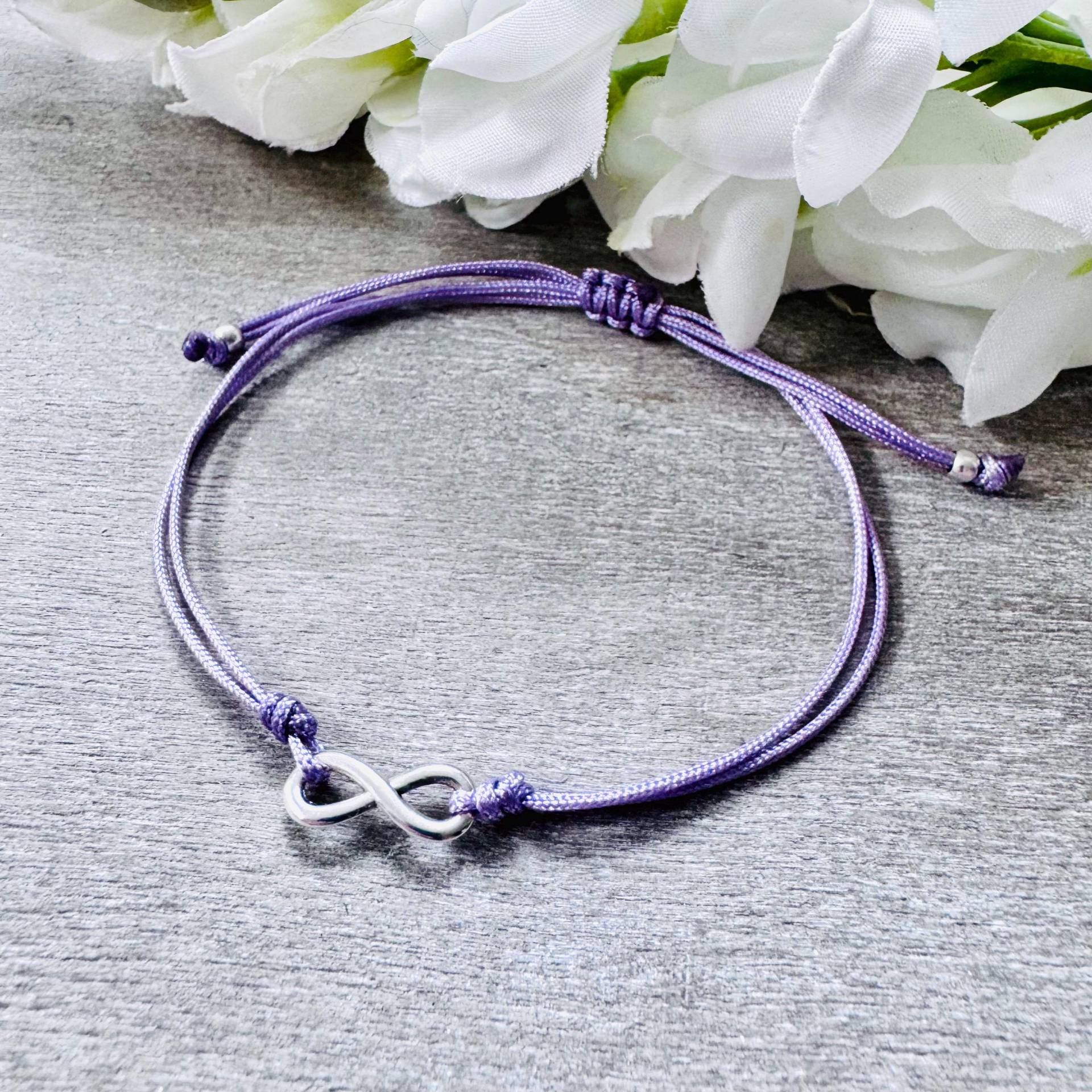 Armband Unendlichkeitszeichen // Makramée Infinity Eternity Armkette Verbundenheit von RoseandJack