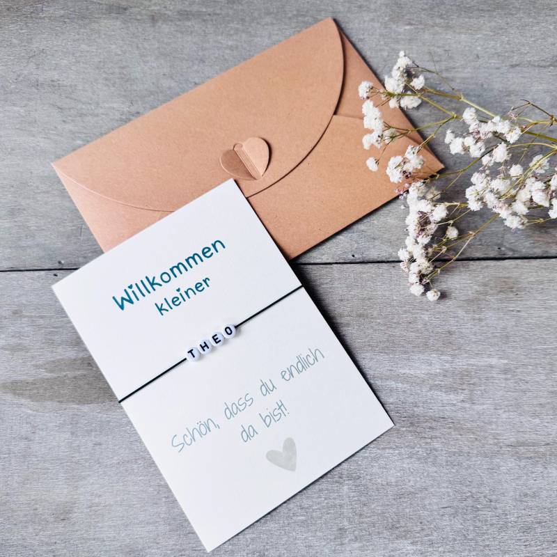 Geschenk Willkommen Baby - Karte Und Namensband von RoseandJack