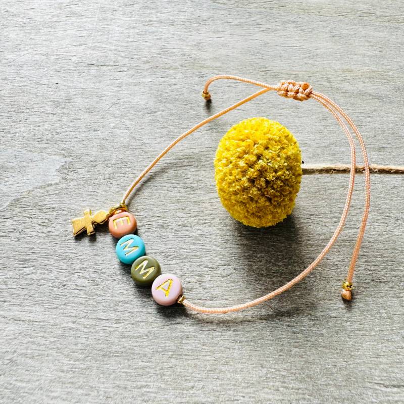 Personalisiertes Armband - Mädchen // Buntes Perlenarmband Anhänger Geschenk Geburt Baby von RoseandJack