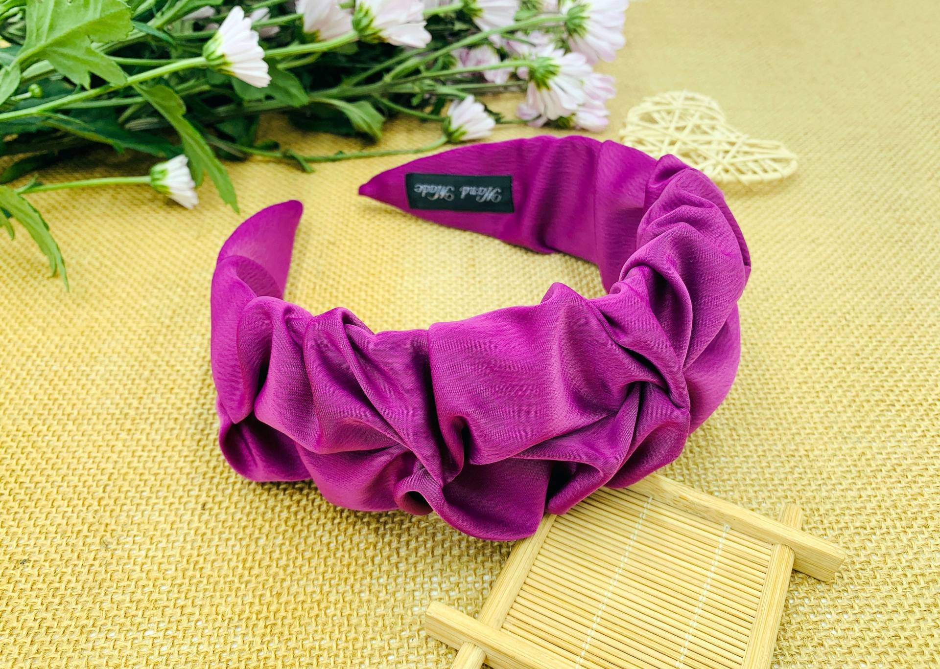 Lila Satin Geraffte Rüschen Stirnband, Scrunchie Stirnband Rot, Aliceband, Boho Lila Satin Lila Satin Geraffte Rüschen Stirnband, Scrunchie Stirnband Rot, Aliceband, Boho Lila Satin von Roselingling
