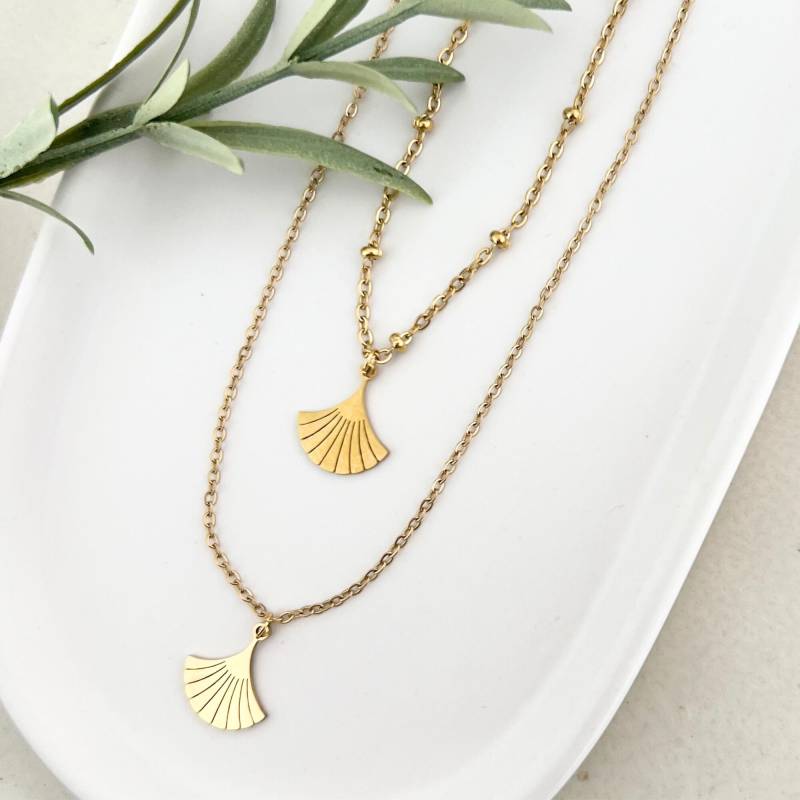 Goldene Kugelkette Mit Ginkgo Anhänger // Glücksbringer Vergoldeter Edelstahl von RosemaryoliveDE