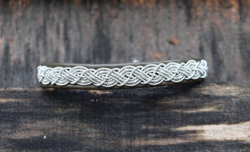 Armband Aus Rentierleder Armband Aus Rentierleder von Rosenkehlchen