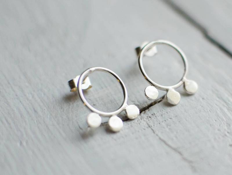 Massiver Silber Ohrstecker, Minimalistisch, Zart, Kreis, Modern Massiver Silber Ohrstecker, Minimalistisch, Zart, Kreis, Modern von Rosepoudre
