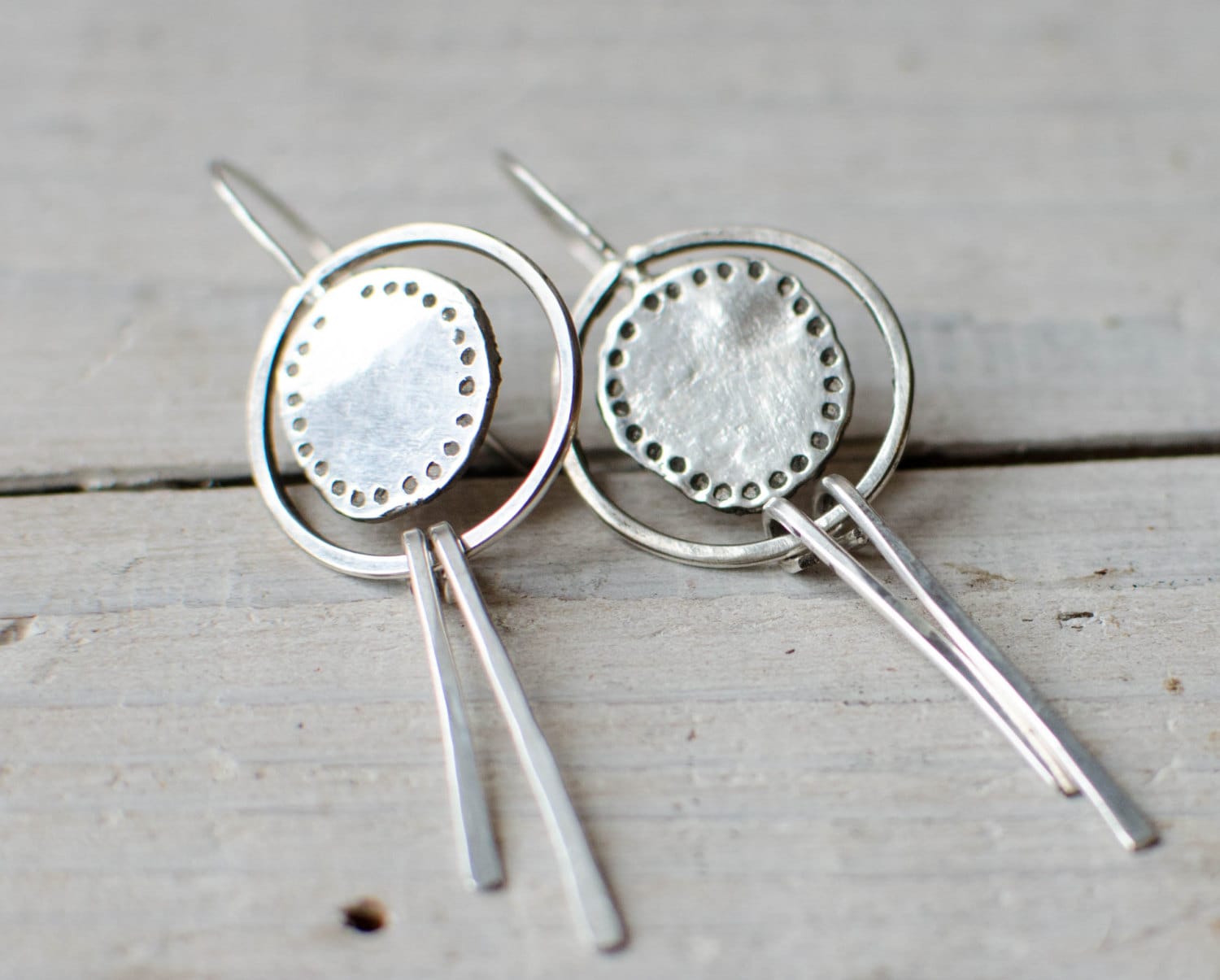 Massiver Silberohrring, Kreole, Ethno, Boho, Langer Ohrring, 925 Silber Massiver Silberohrring, Kreole, Ethno, Boho, Langer Ohrring, 925 Silber von Rosepoudre