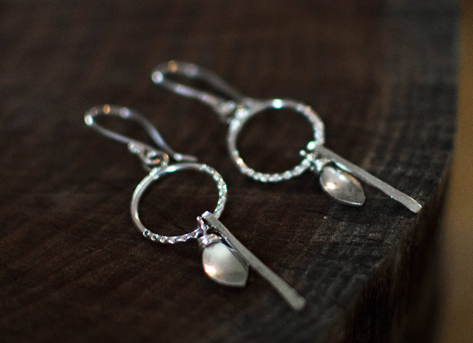 Ohrringe Aus Massivem Silber, Baumelnd, Blatt, Fransen, Minimalistisch, Modern Ohrringe Aus Massivem Silber, Baumelnd, Blatt, Fransen, Minimalistisch, Modern von Rosepoudre