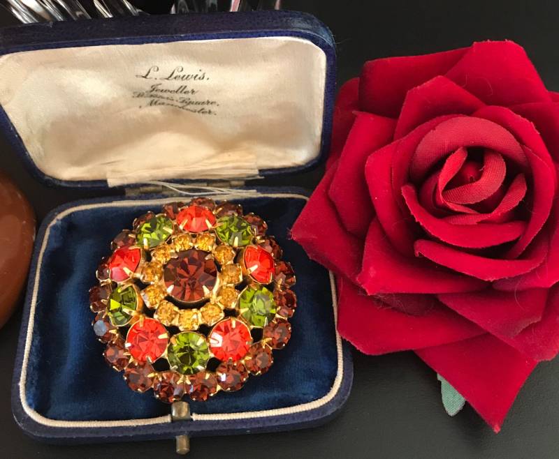 Juliana Queens Brosche D & E Bestätigt Gebrannte Orange, Peridot Grün Topas Strasssteine Gold Metall 2 "Vintage 1960Er Jahre Juliana Queens Brosche D & E Bestätigt Gebrannte Orange, Peridot Grün Topas Strasssteine Gold Metall 2 "Vintage 1960Er Jahre von RosesAllure